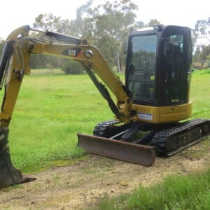 3.5 Tonne Excavator & Accessories For Hire - JEDS Contracting