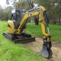 3.5 Tonne Excavator & Accessories For Hire - JEDS Contracting